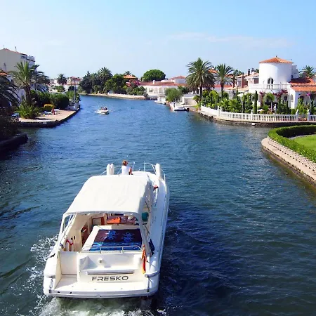 Flamicell By Interhome Appartement Empuriabrava